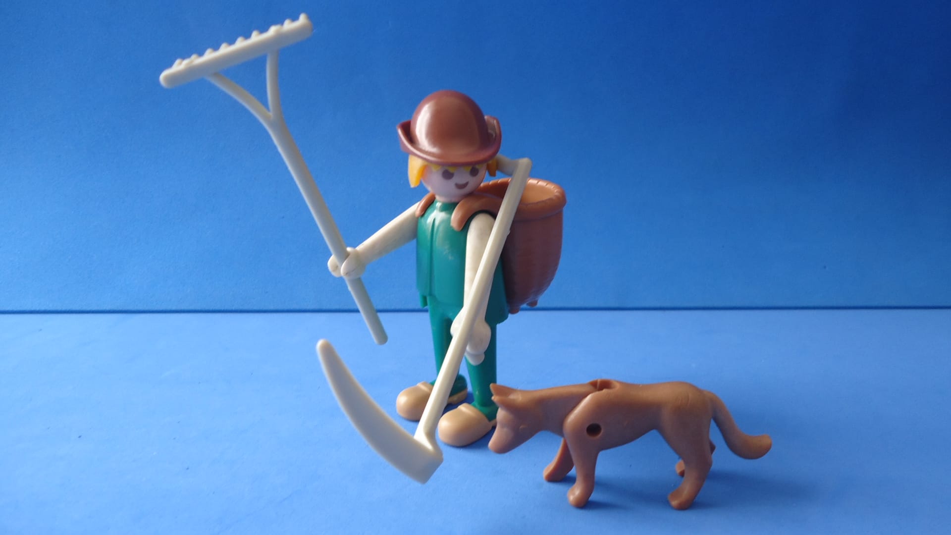 Playmobil Camponês e Cachorro Cód.3373a